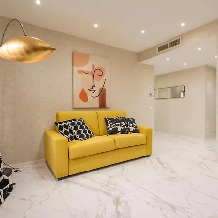 Lux 10 - Stazione & Universita Apartment Bari