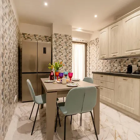 Lux 10 - Stazione & Universita * Bari