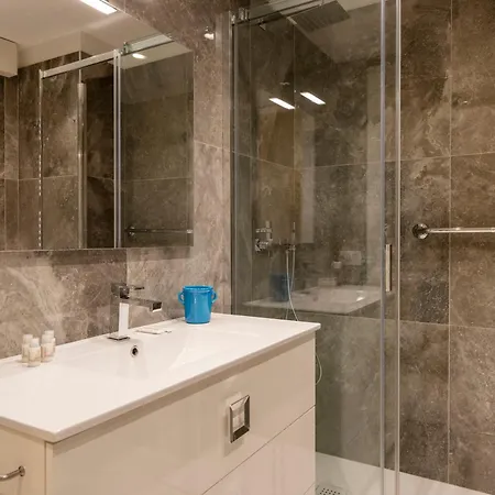 Lux 10 - Stazione & Universita Apartamento Bari